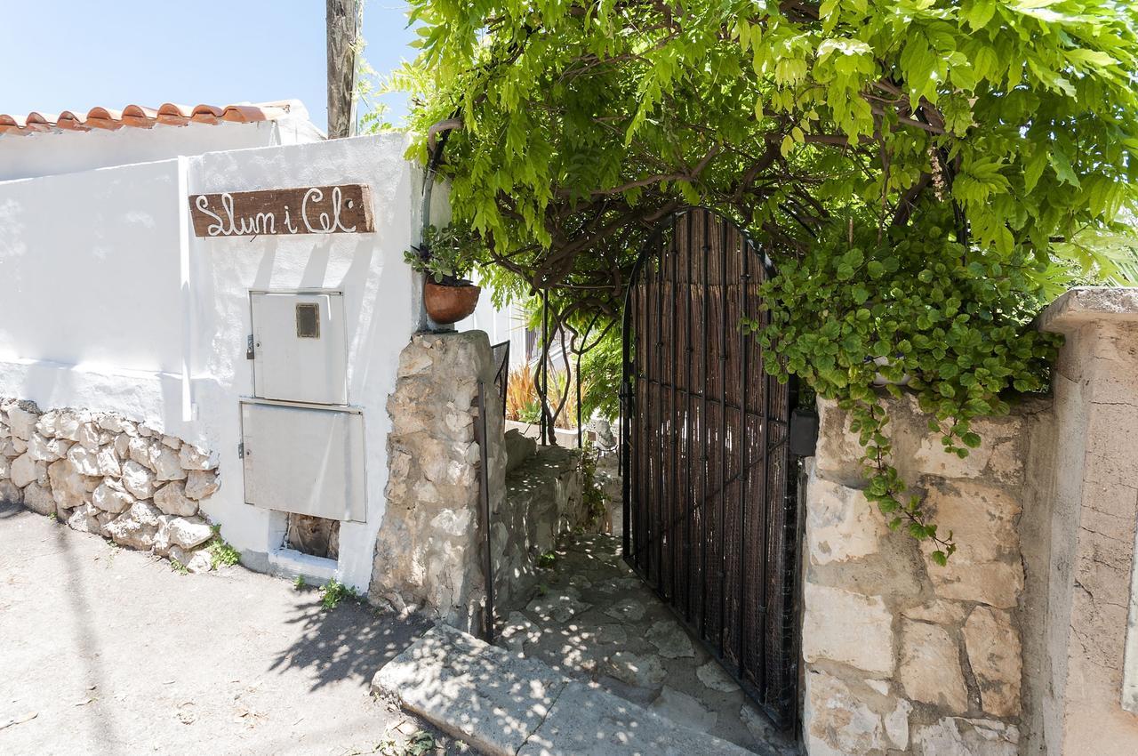 Llumicel Villa Ador Exterior photo