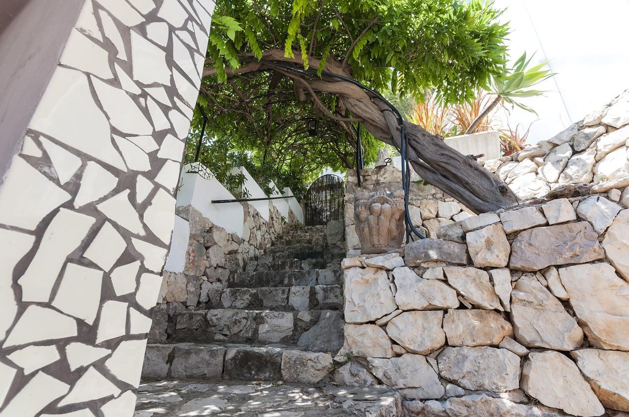 Llumicel Villa Ador Exterior photo